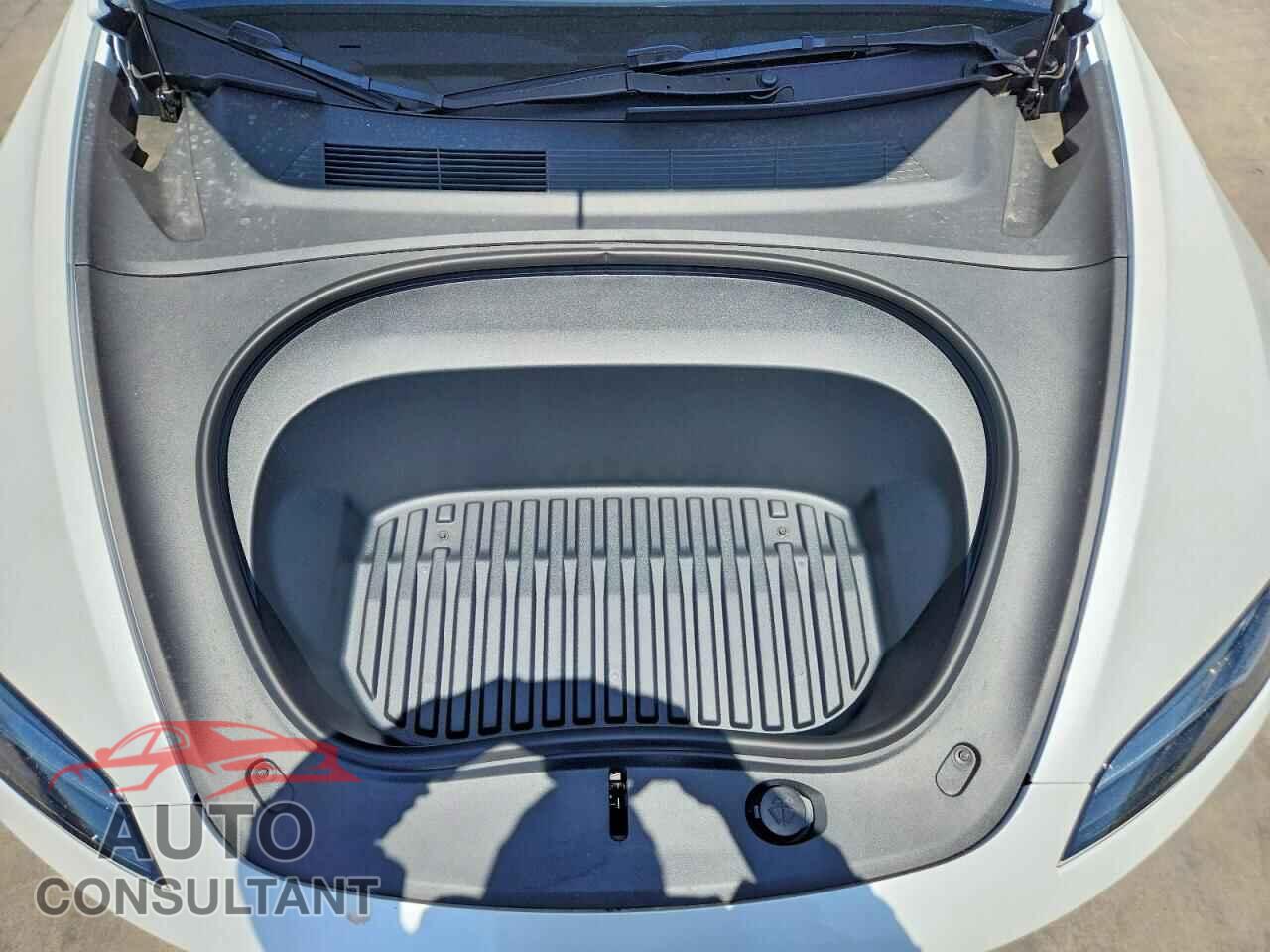 TESLA MODEL 3 2026 - 5YJ3E1EA3TF169957