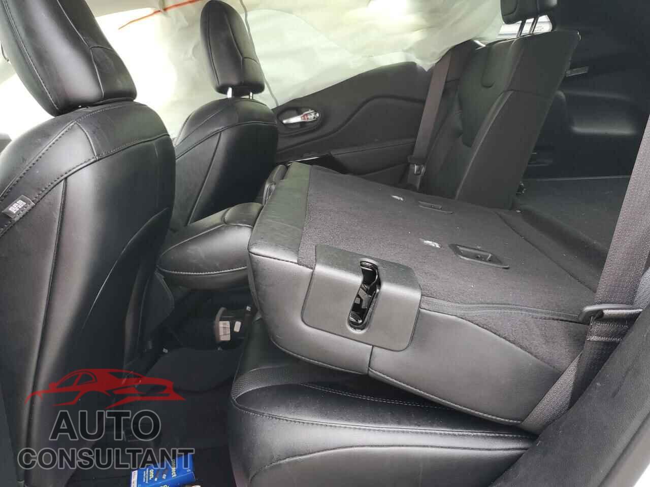 JEEP CHEROKEE A 2023 - 1C4PJMMB7PD114529