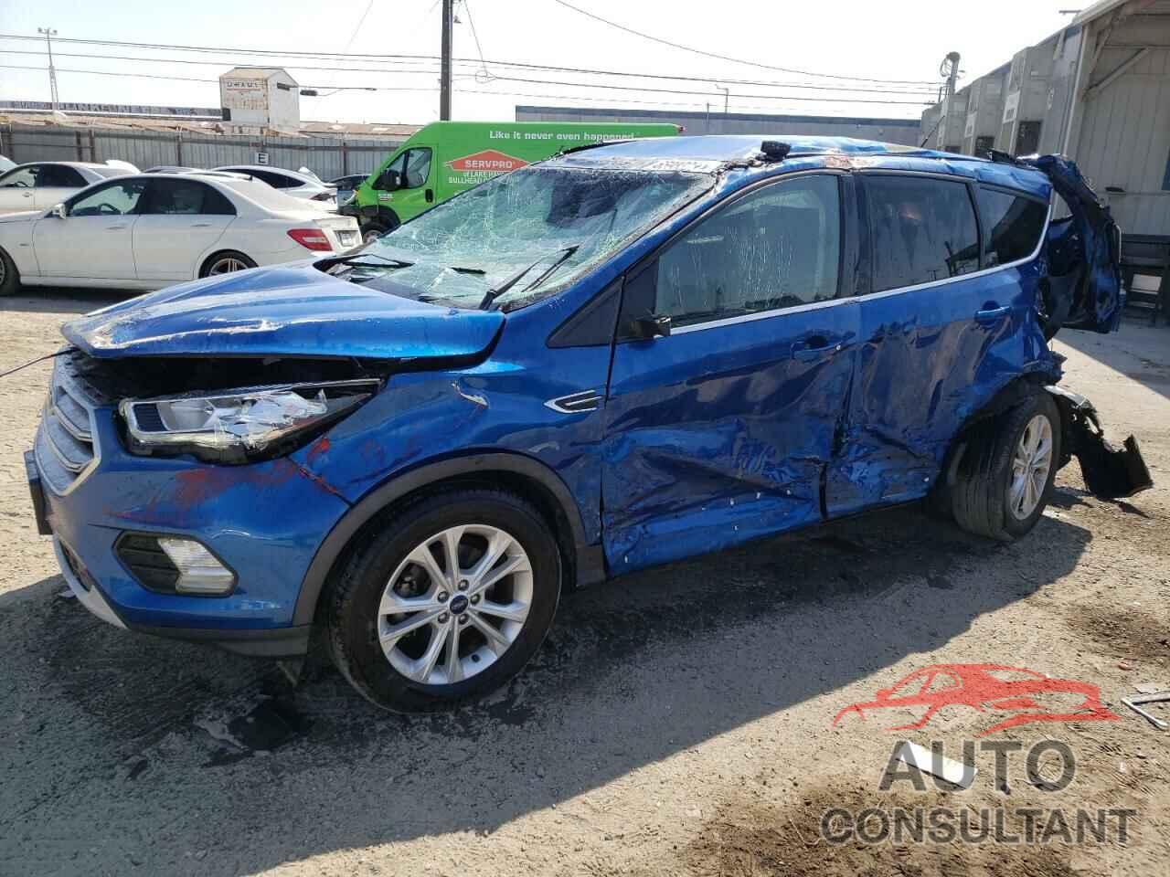 FORD ESCAPE 2017 - 1FMCU0GD7HUC34811