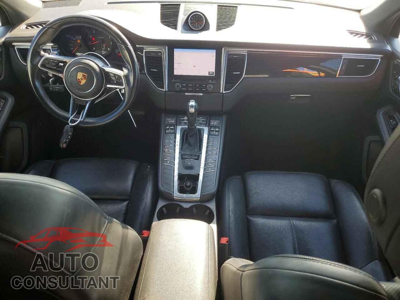 PORSCHE MACAN 2017 - WP1AA2A58HLB05997