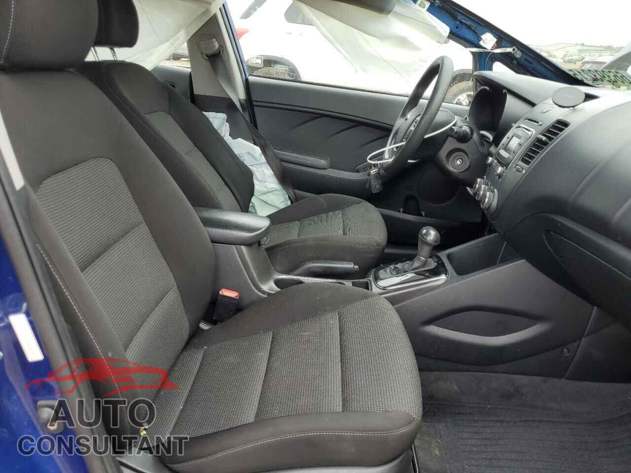 KIA FORTE 2017 - 3KPFK4A70HE090793