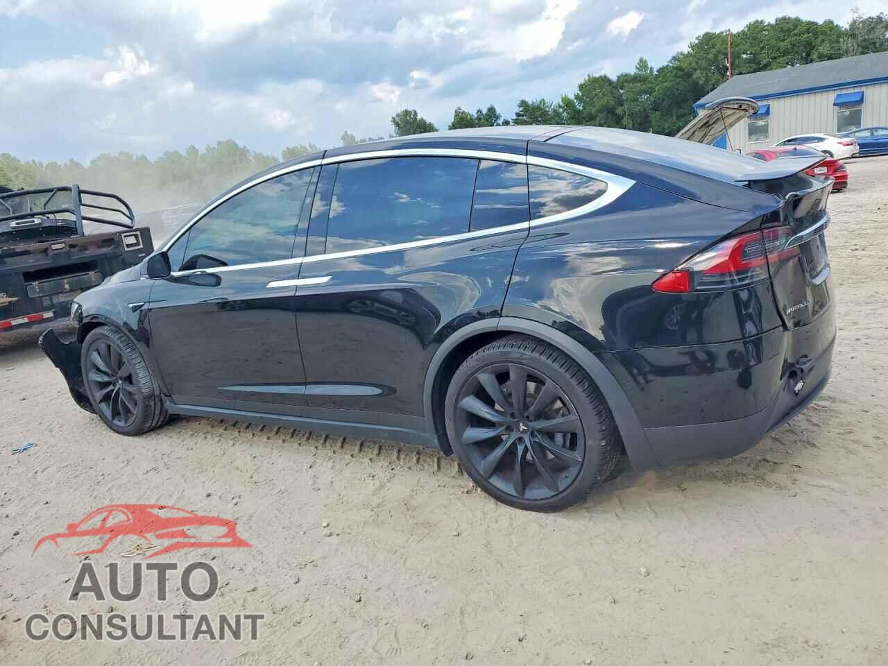 TESLA MODEL X 2017 - 5YJXCDE28HF031081