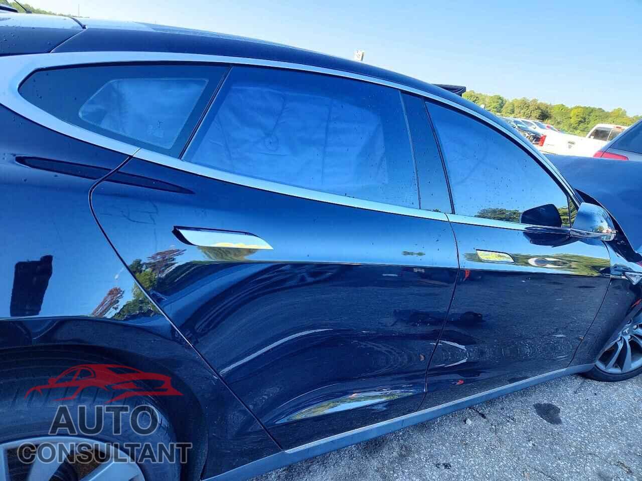 TESLA MODEL S 2015 - 5YJSA1H42FF087056