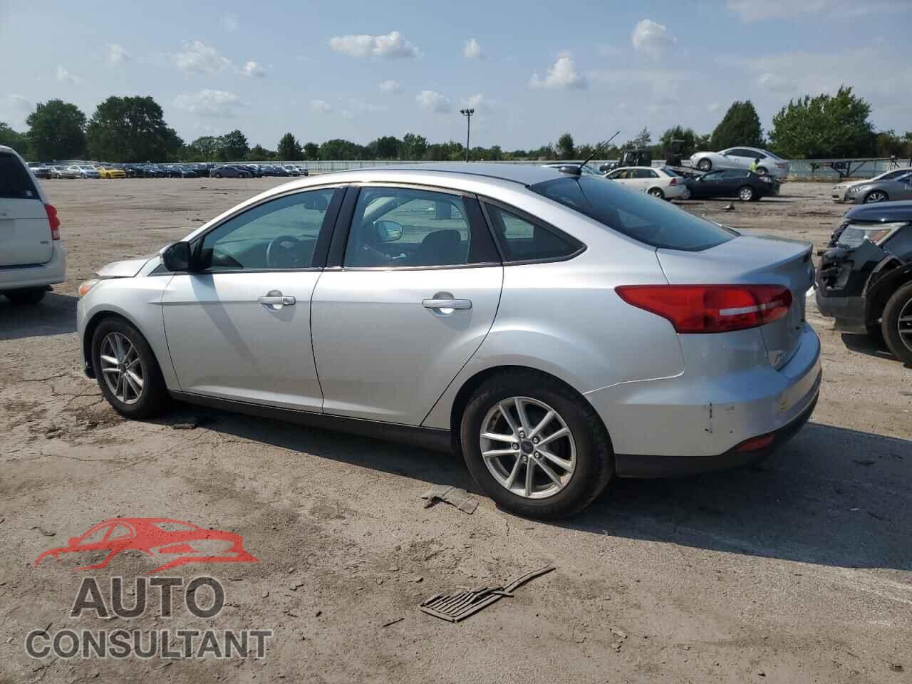 FORD FOCUS 2015 - 1FADP3F28FL228753