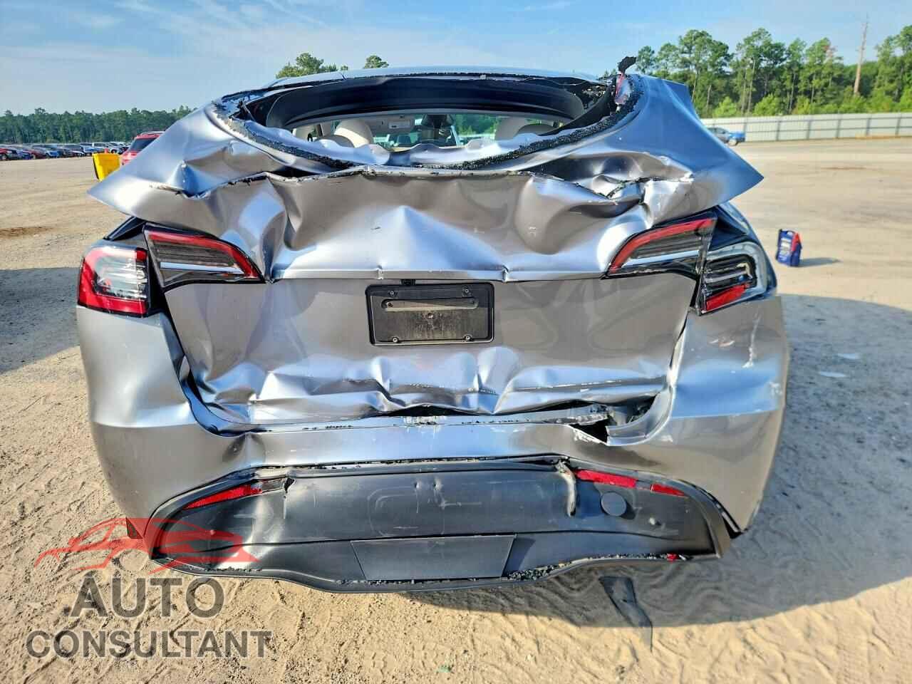 TESLA MODEL Y 2024 - 7SAYGDEE2RA294252