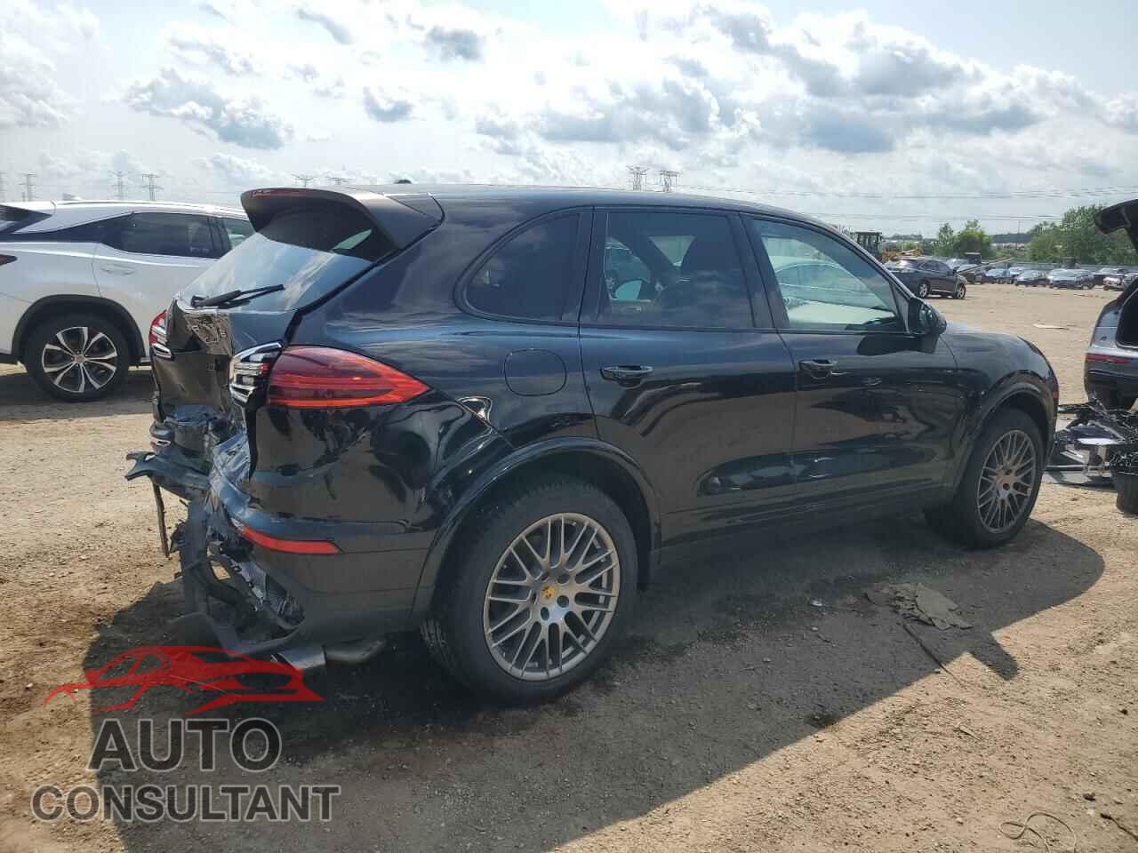 PORSCHE CAYENNE 2017 - WP1AA2A24HKA83296