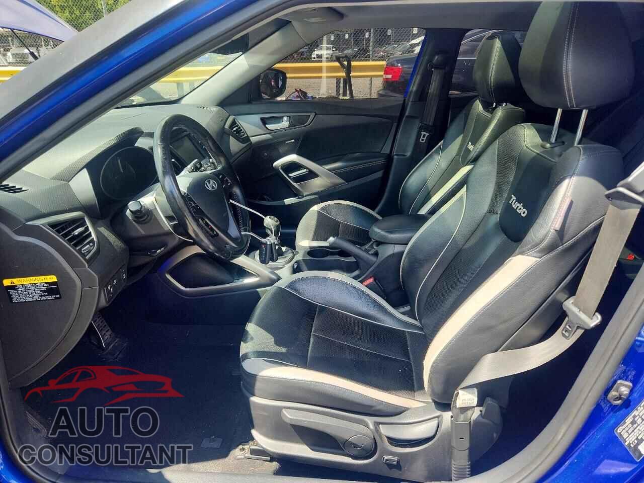 HYUNDAI VELOSTER 2013 - KMHTC6AE1DU177152