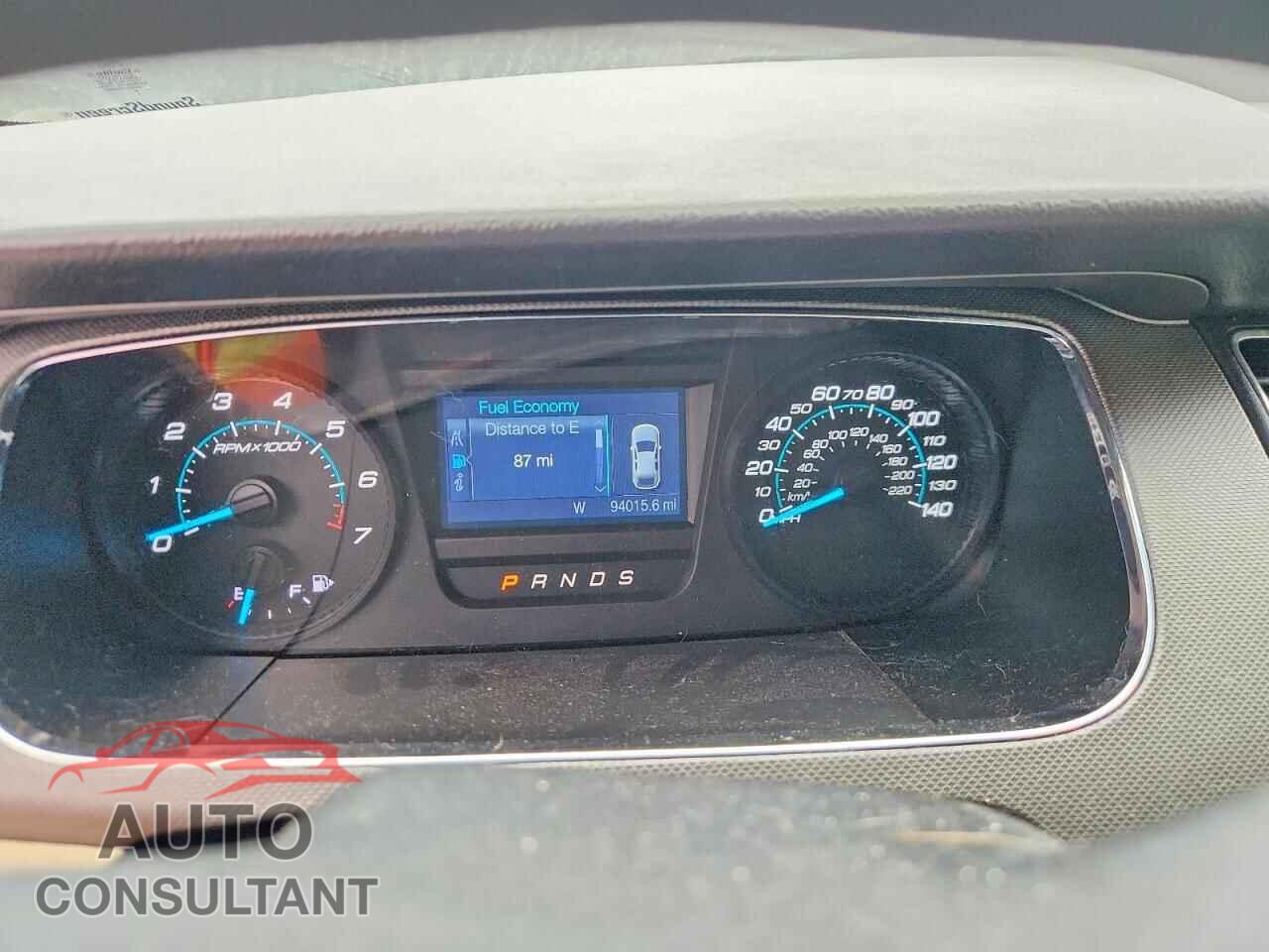 FORD TAURUS 2017 - 1FAHP2D82HG105318