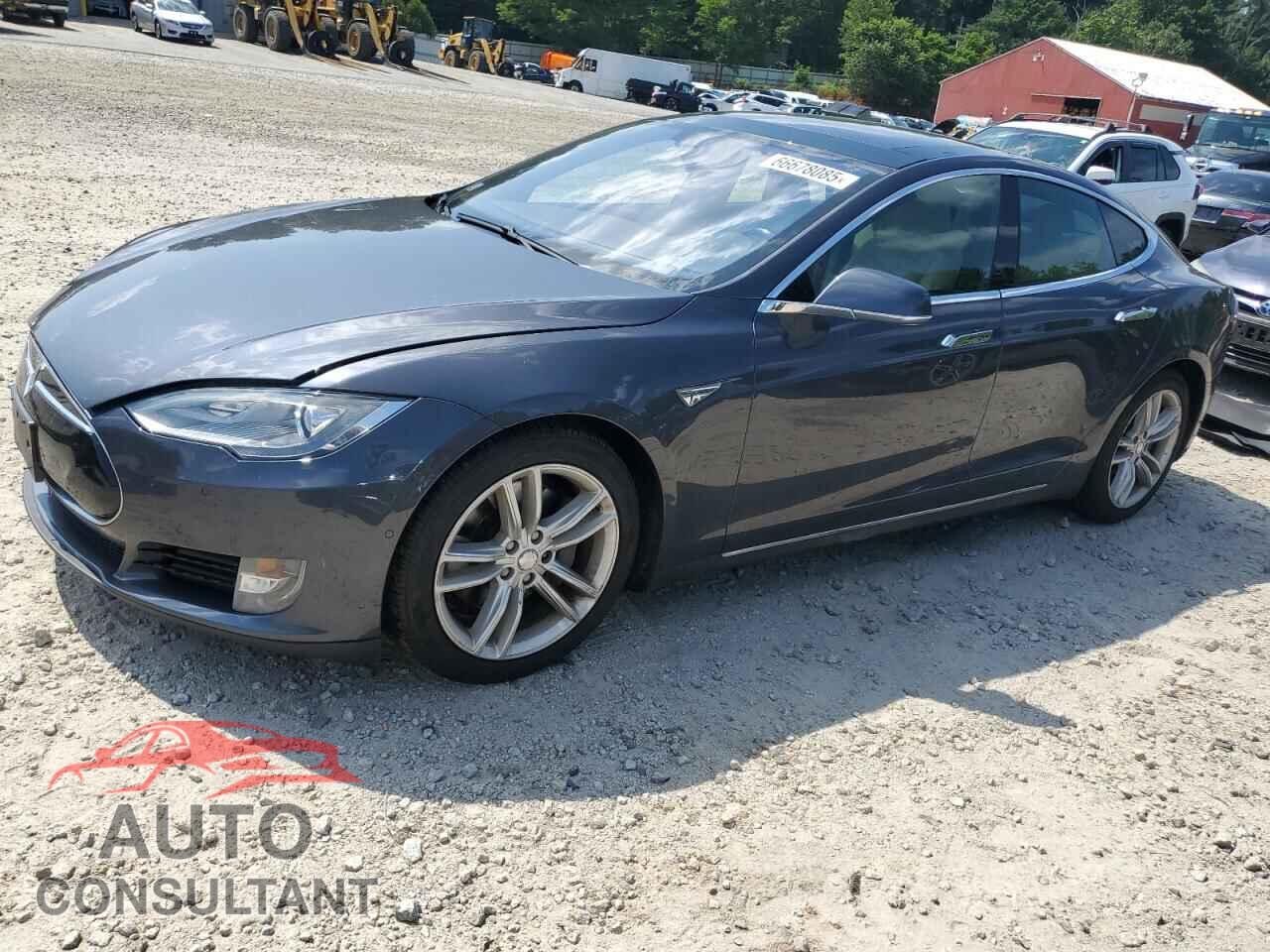 TESLA MODEL S 2015 - 5YJSA1E28FF109323