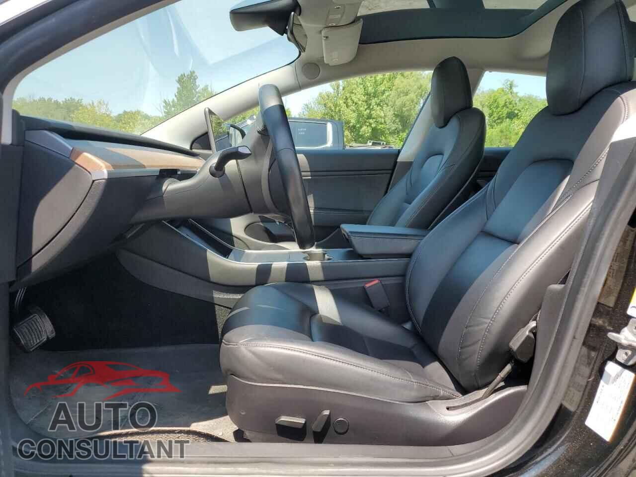 TESLA MODEL 3 2019 - 5YJ3E1EB3KF208571