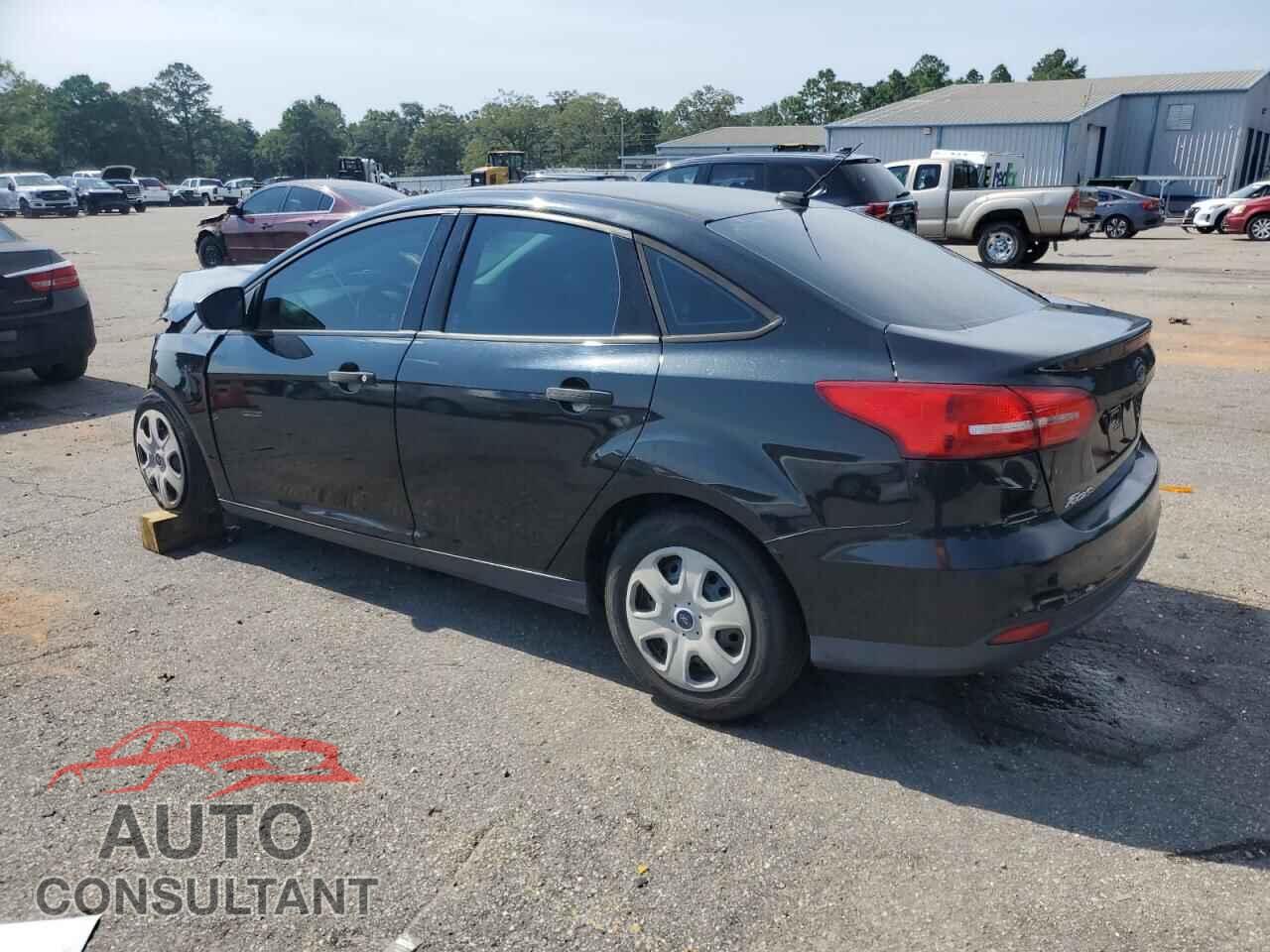 FORD FOCUS 2015 - 1FADP3E26FL208356