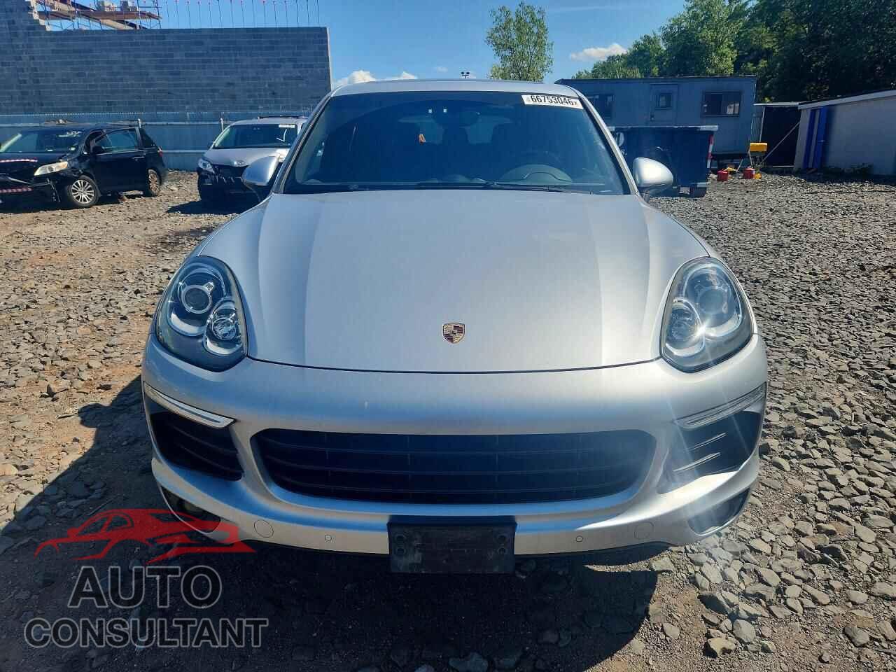 PORSCHE CAYENNE 2016 - WP1AA2A24GLA03956
