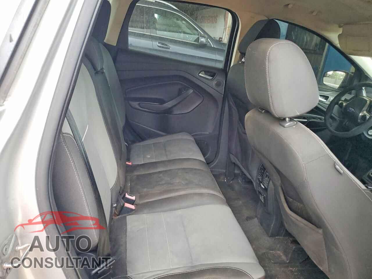 FORD ESCAPE 2017 - 1FMCU0GXXEUB43344