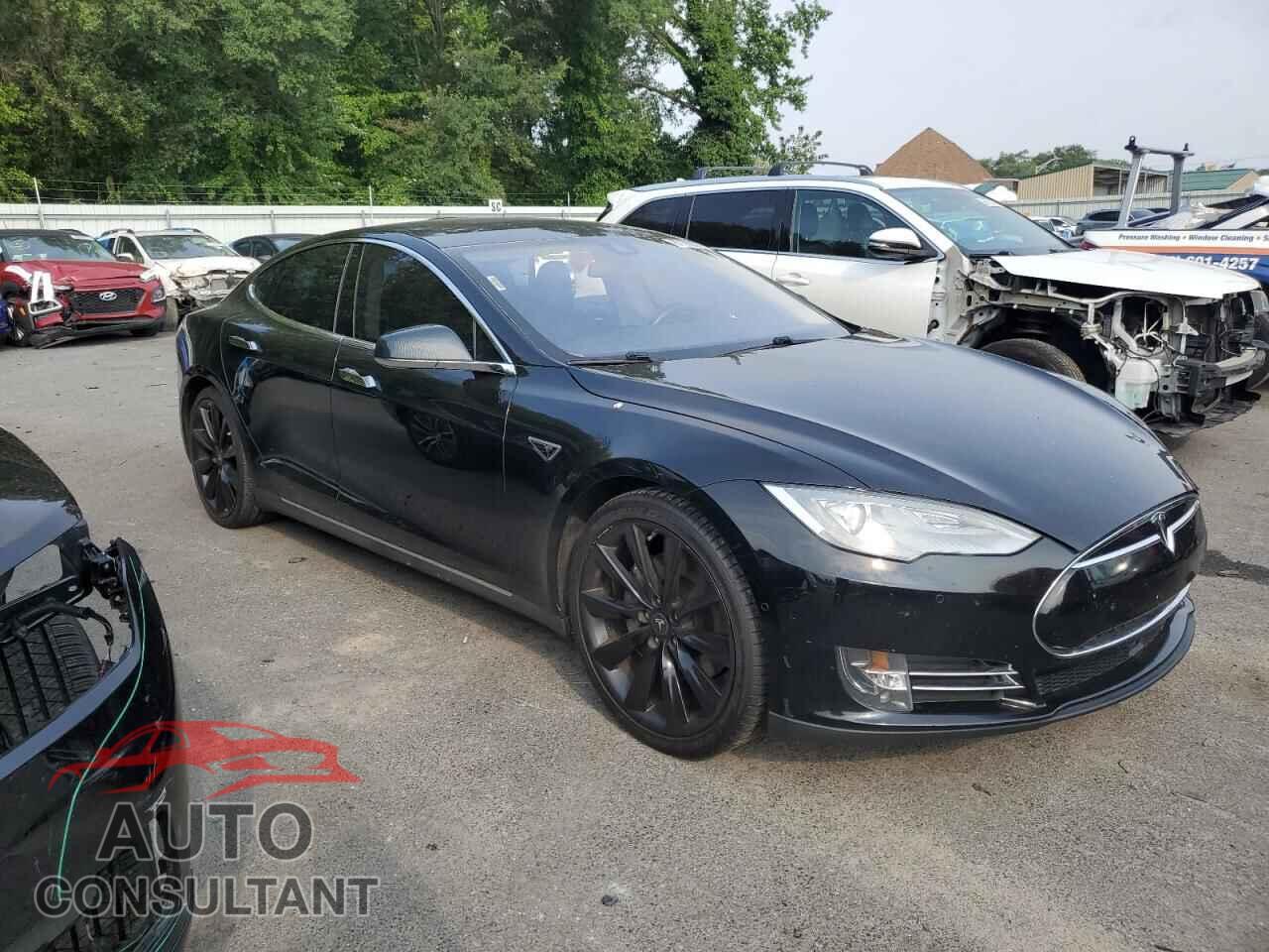 TESLA MODEL S 2014 - 5YJSA1H11EFP56552