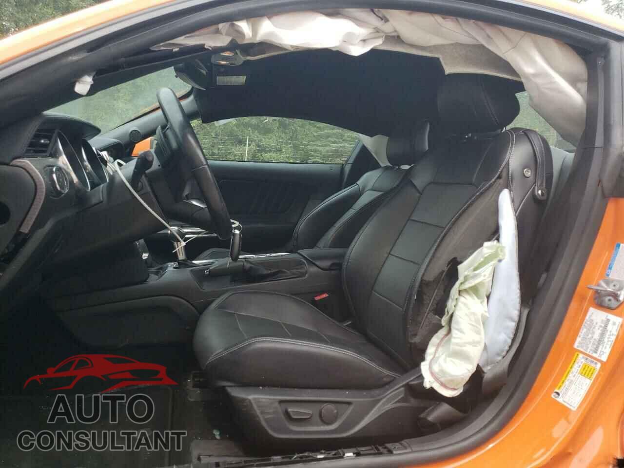 FORD MUSTANG 2020 - 1FA6P8CF9L5171184