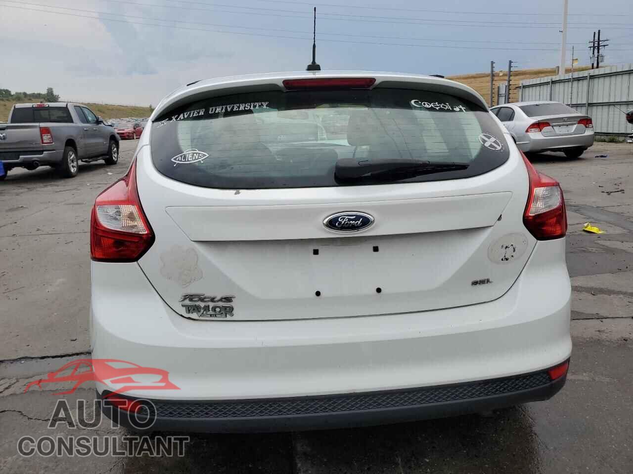FORD FOCUS 2012 - 1FAHP3M23CL122551