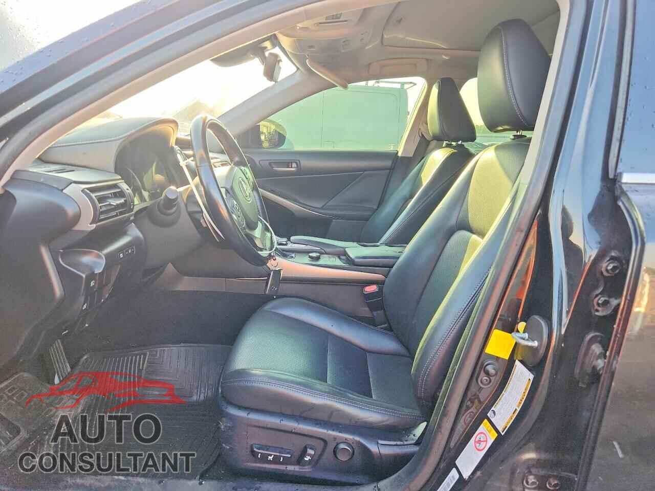 LEXUS IS 2017 - JTHCM1D20H5016103
