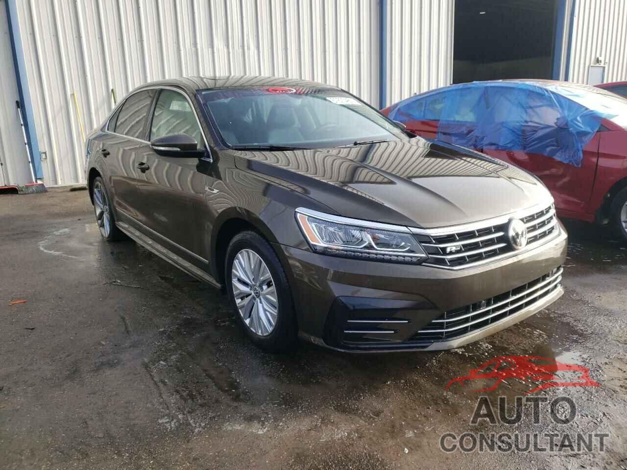 VOLKSWAGEN PASSAT 2019 - 1VWMA7A35KC010618