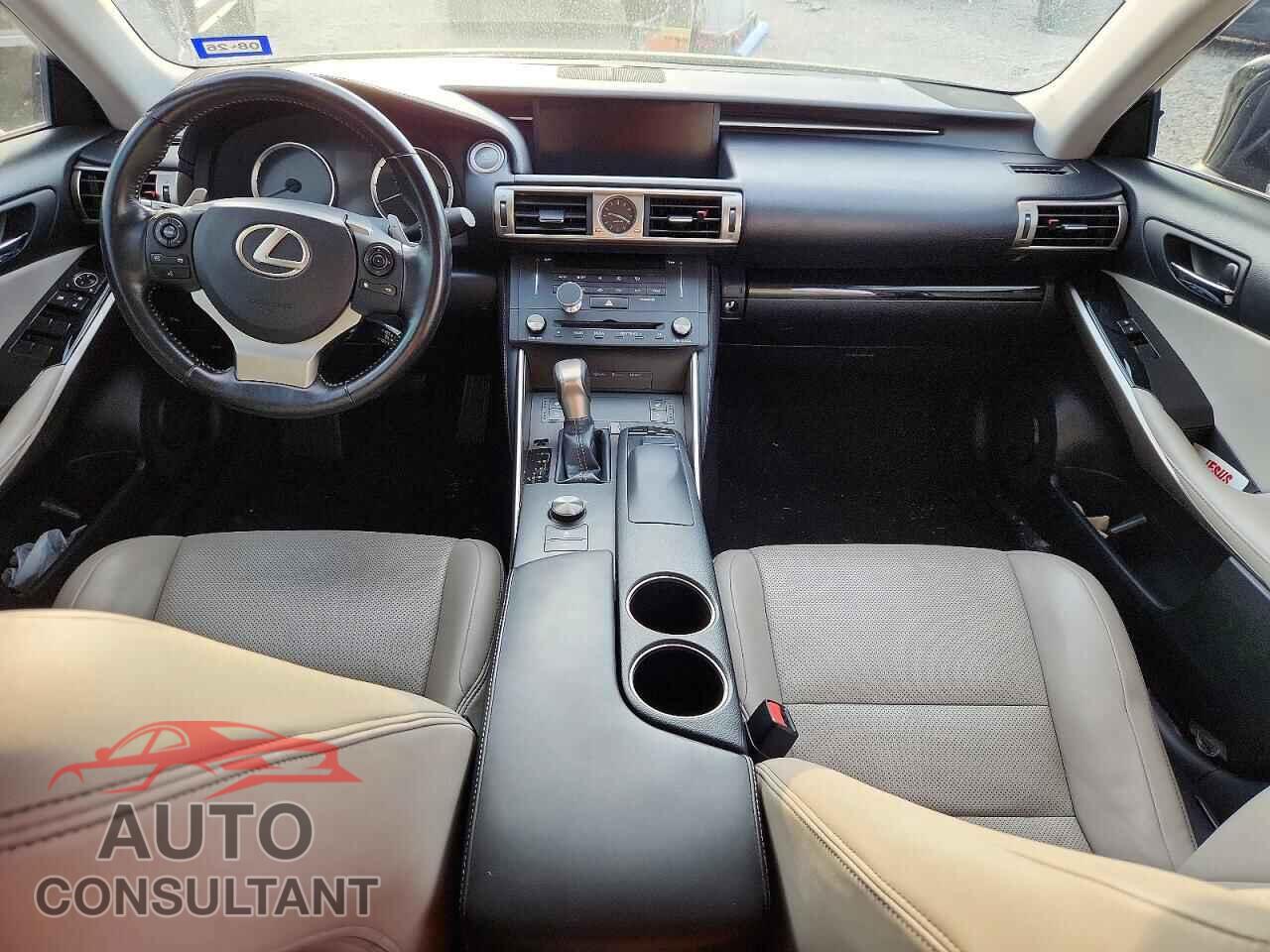 LEXUS IS 2015 - JTHBF1D29F5079025