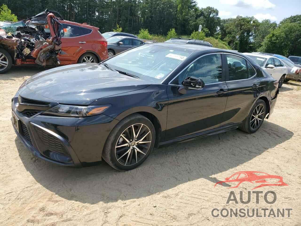 TOYOTA CAMRY 2022 - 4T1G11AK1NU679919