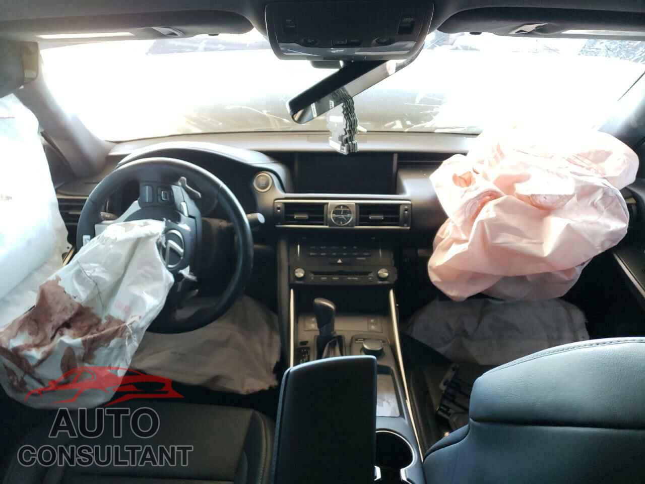 LEXUS IS 2017 - JTHBA1D27H5052360
