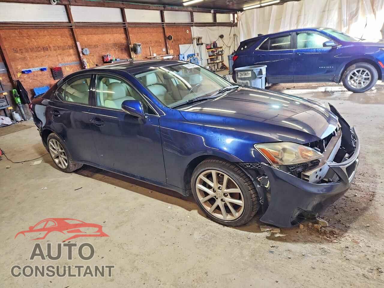 LEXUS IS 2011 - JTHCF5C26B5052694