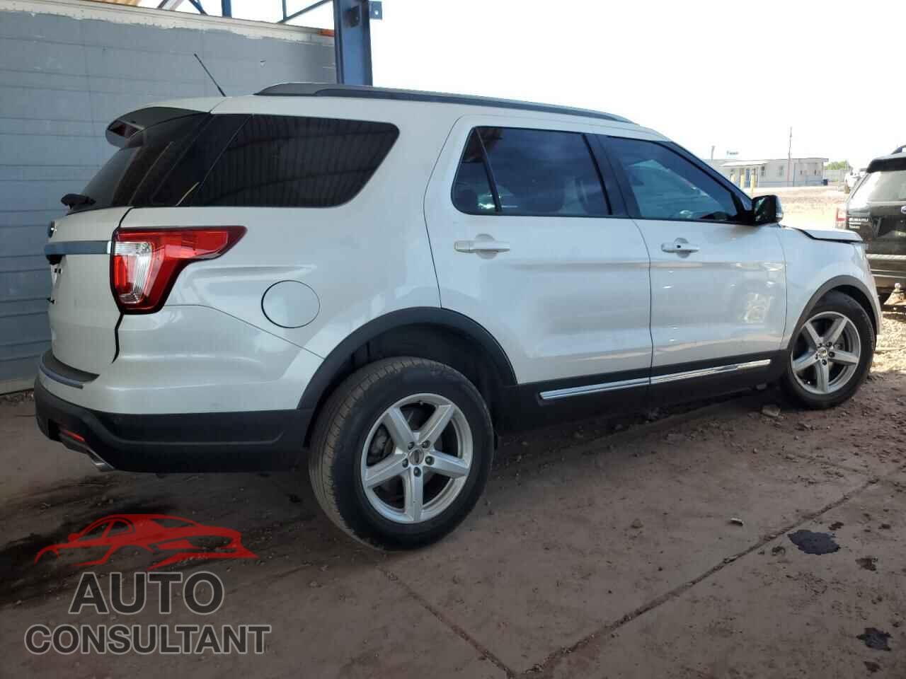 FORD EXPLORER 2018 - 1FM5K7D82JGC28529