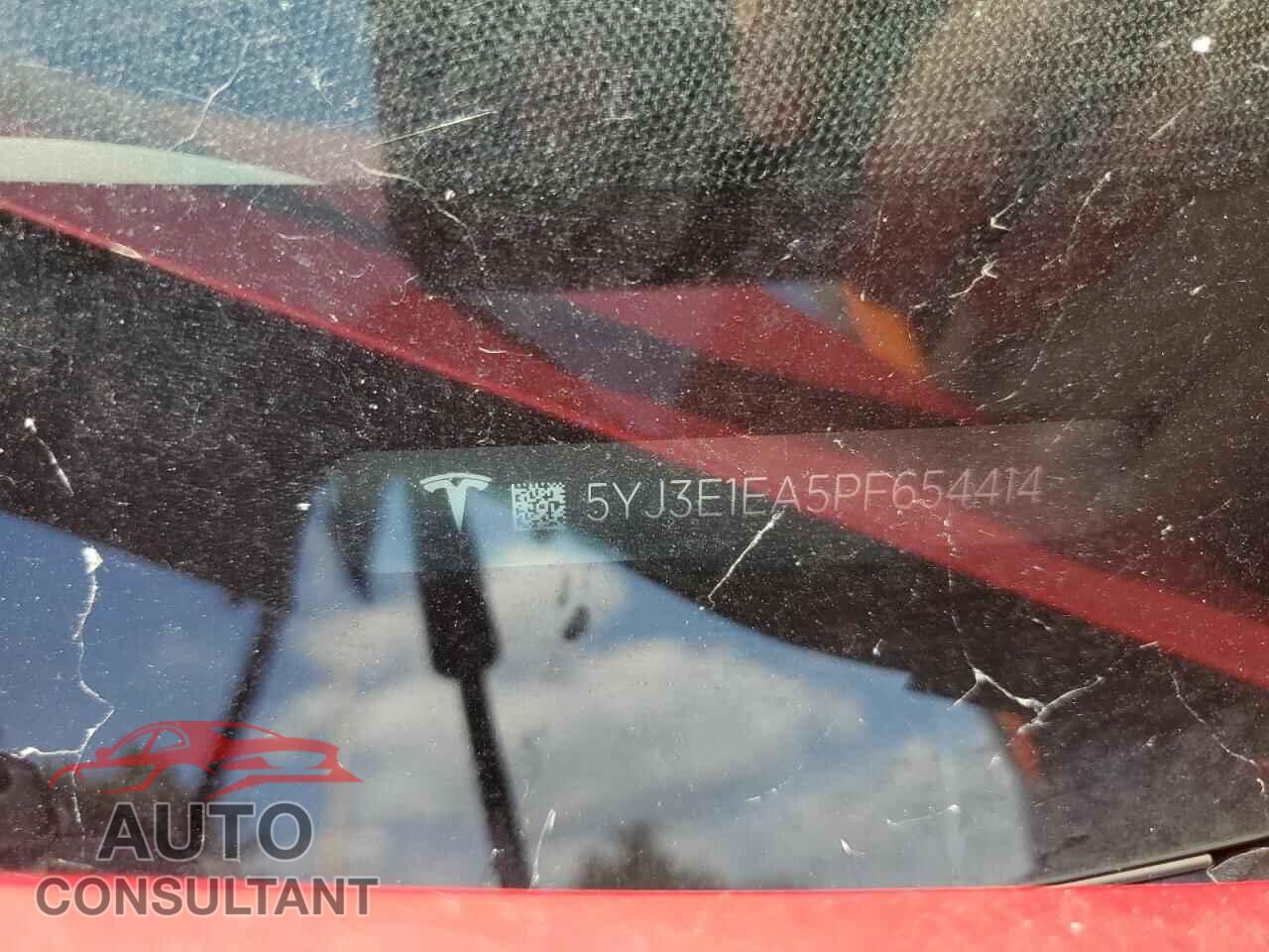 TESLA MODEL 3 2023 - 5YJ3E1EA5PF654414