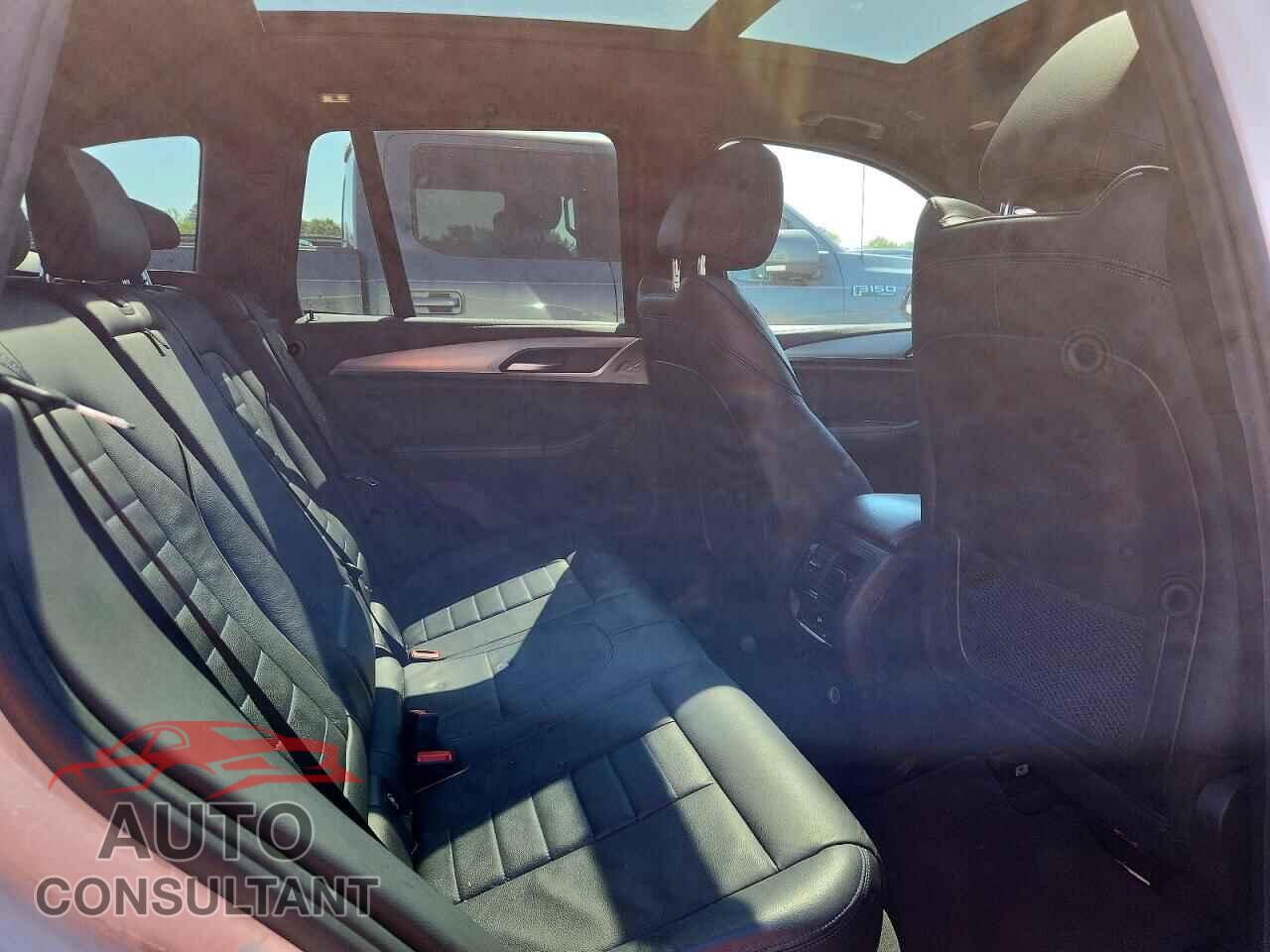 BMW X3 2019 - 5UXTS3C54KLR73138
