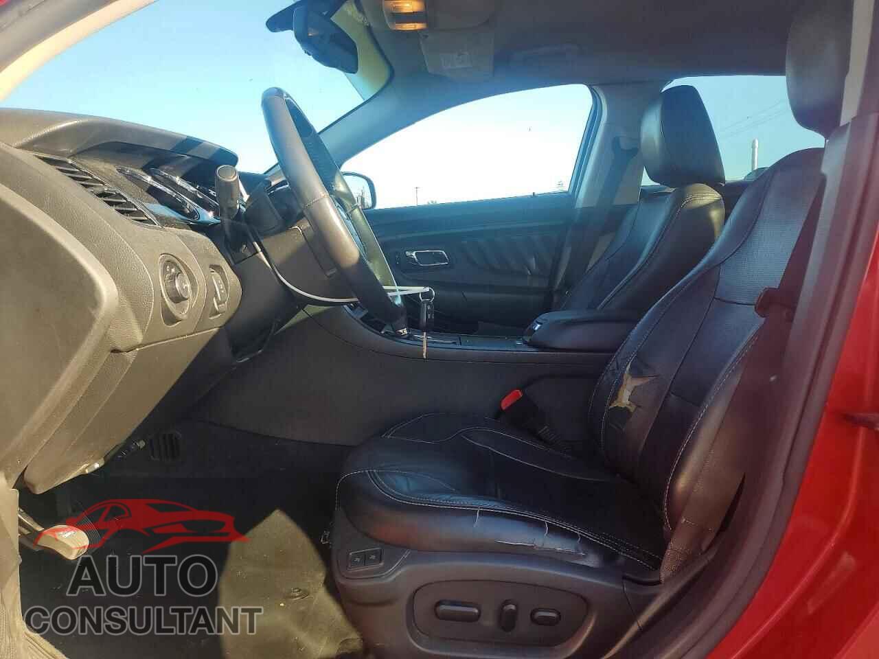 FORD TAURUS 2011 - 1FAHP2FW2BG104639