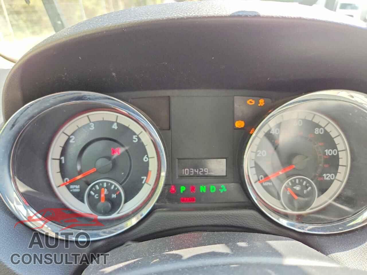 DODGE CARAVAN 2011 - 2D4RN4DG7BR674360