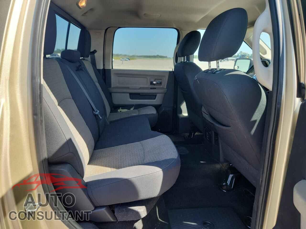 DODGE RAM 1500 2011 - 1D7RB1CT5BS522035