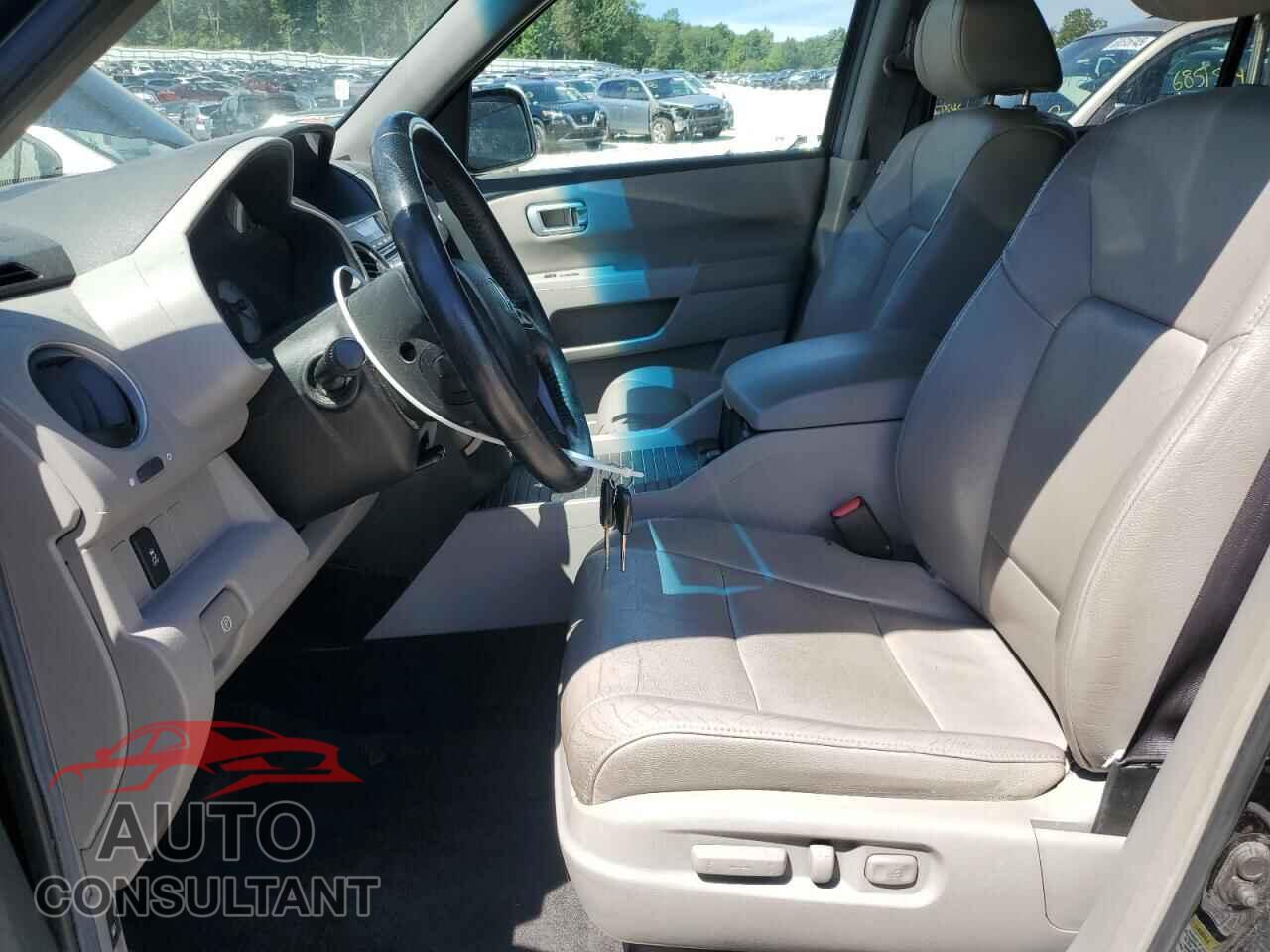 HONDA PILOT 2012 - 5FNYF4H64CB007329