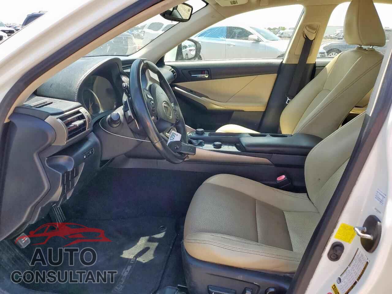 LEXUS IS 2014 - JTHBF1D29E5025139