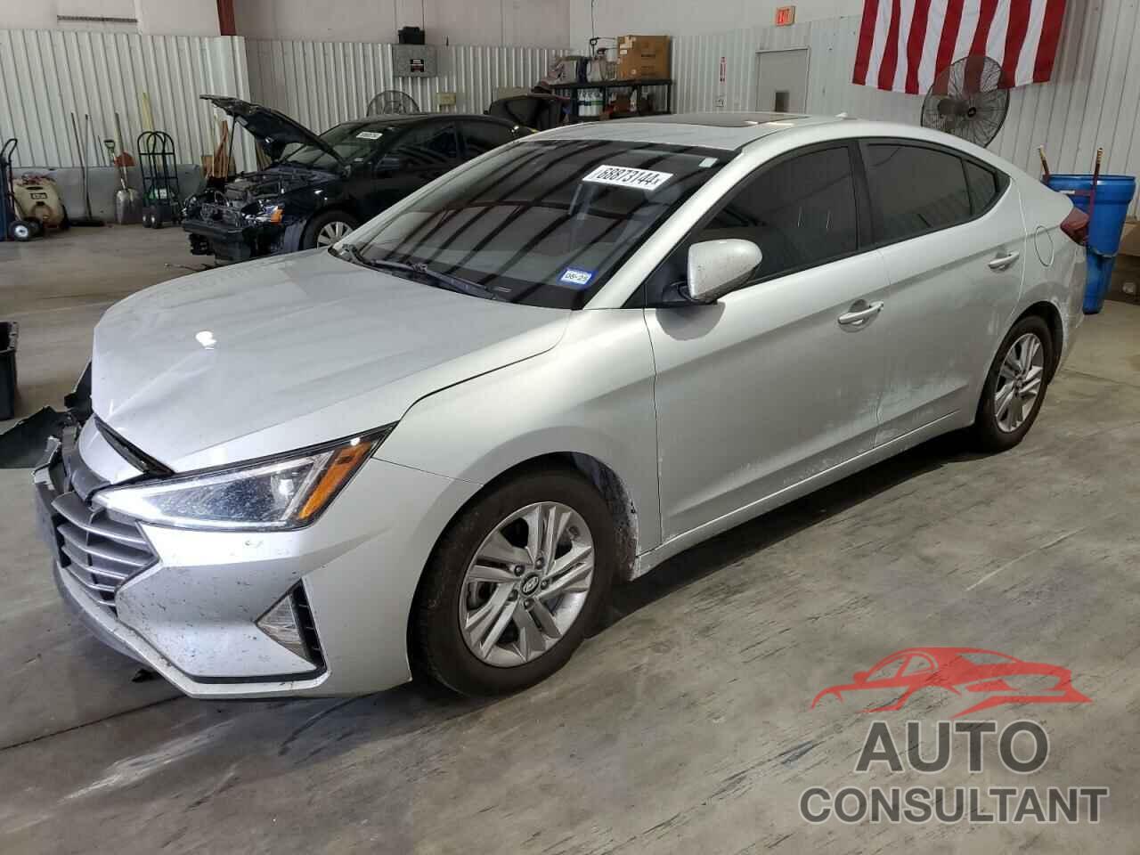 HYUNDAI ELANTRA 2019 - 5NPD84LF7KH441177