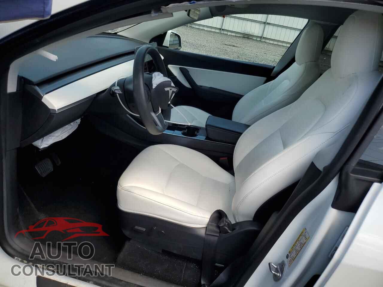 TESLA MODEL Y 2020 - 5YJYGDEEXLF043180
