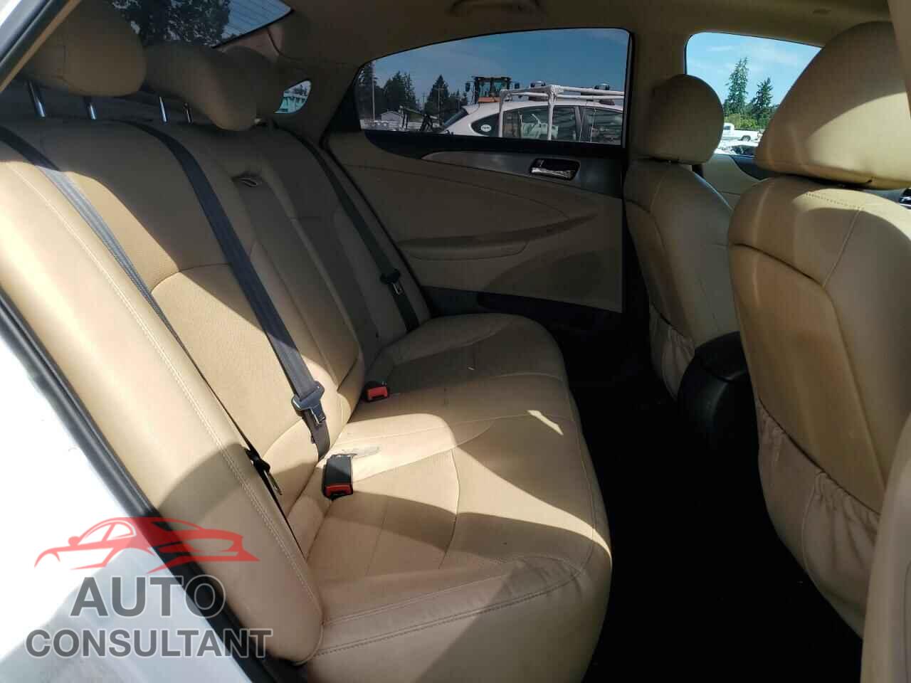 HYUNDAI SONATA 2015 - KMHEC4A40FA128596