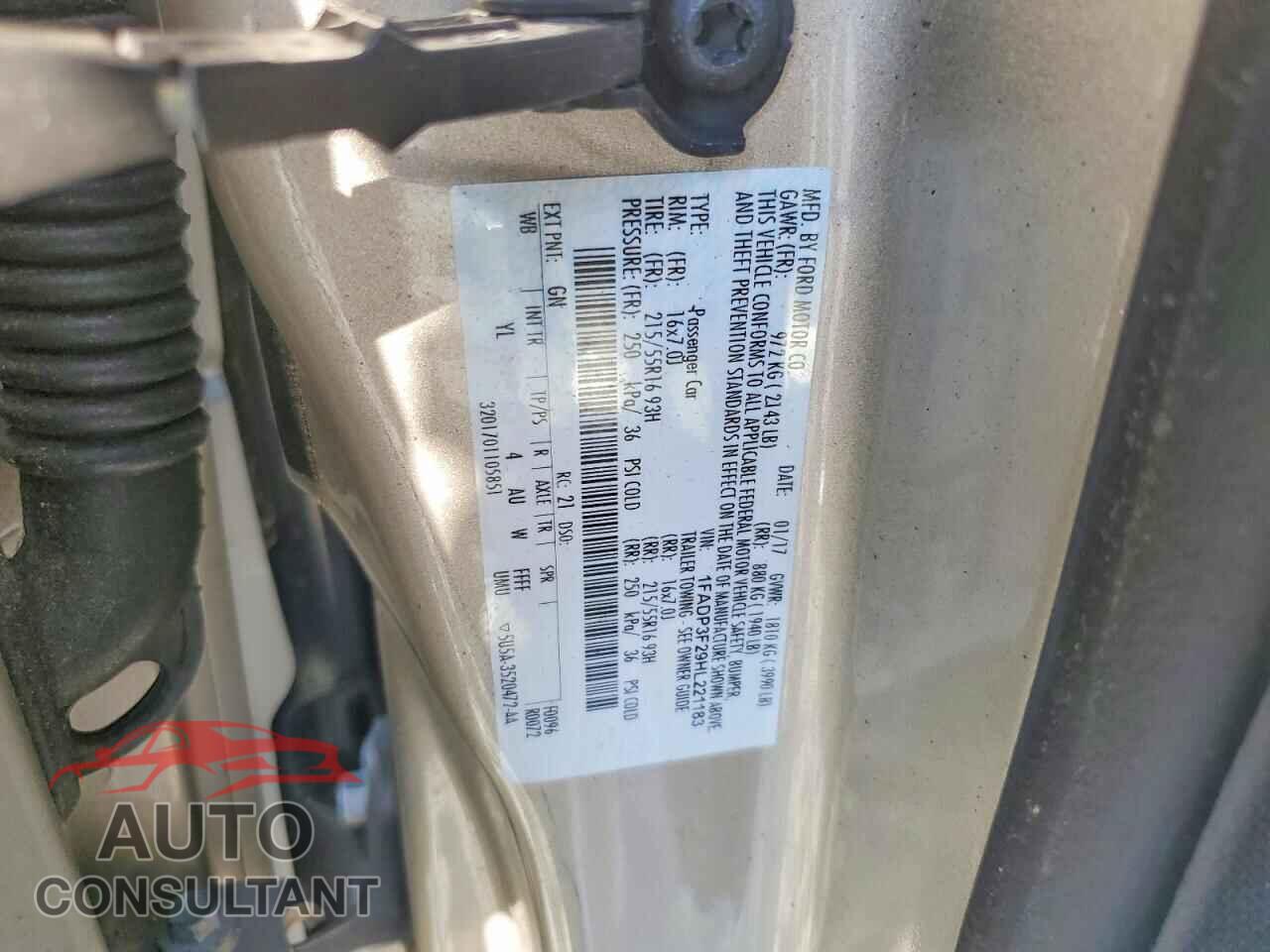 FORD FOCUS 2017 - 1FADP3F29HL221183