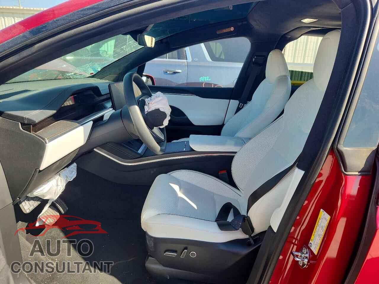 TESLA MODEL X 2024 - 7SAXCBE66RF438845