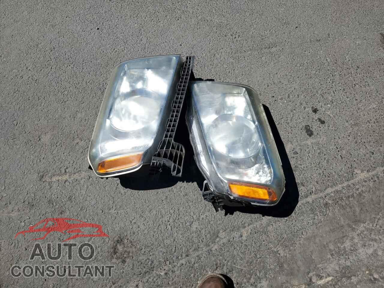 HONDA PILOT 2011 - 5FNYF4H92BB068655