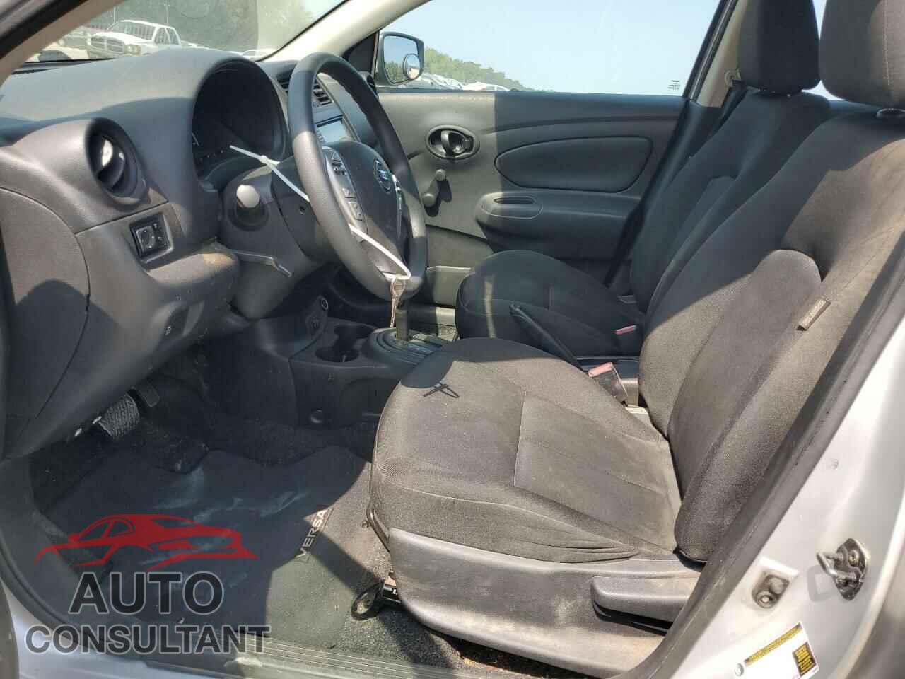 NISSAN VERSA 2019 - 3N1CN7AP3KL810430