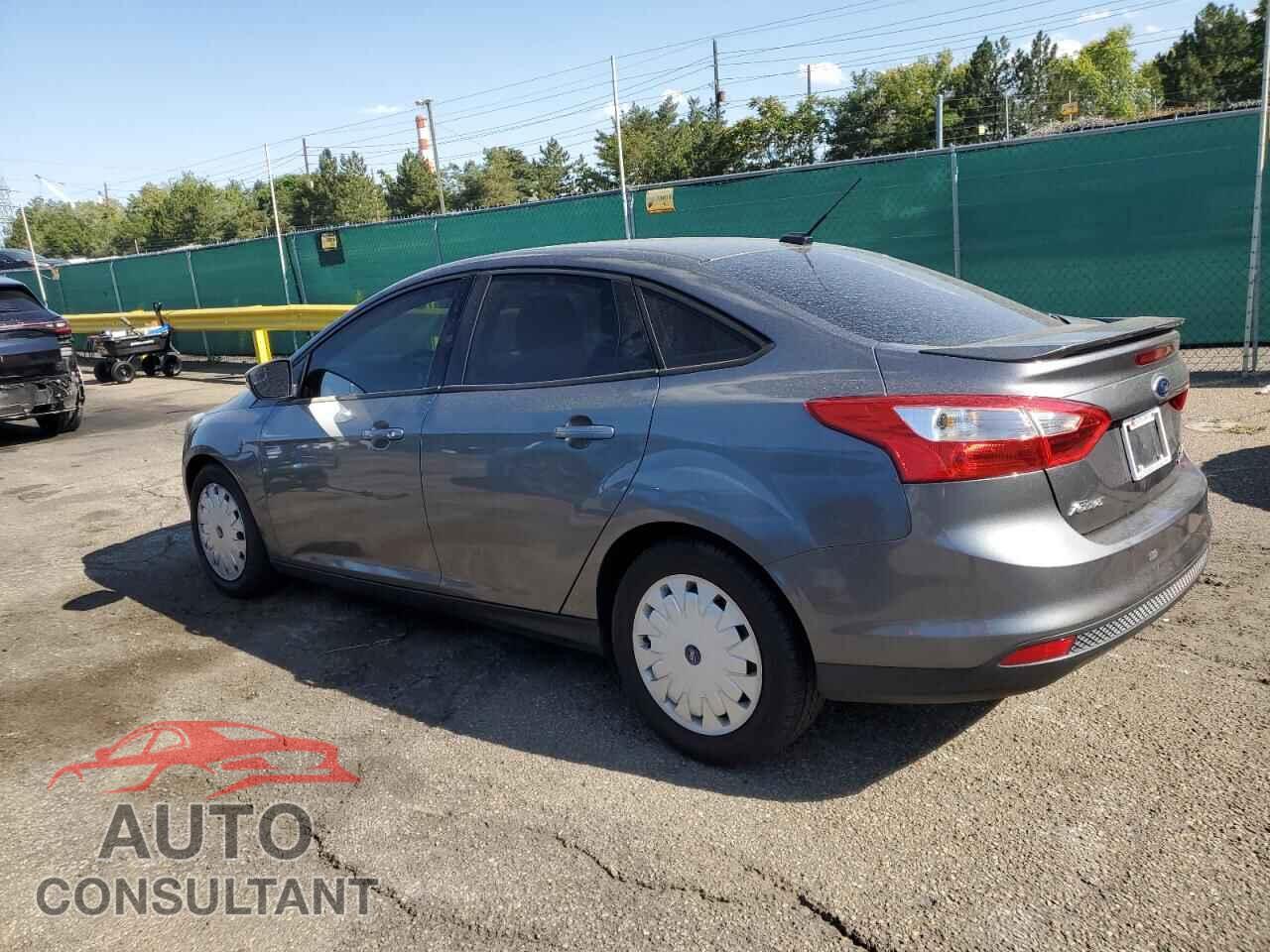 FORD FOCUS 2014 - 1FADP3F2XEL113375