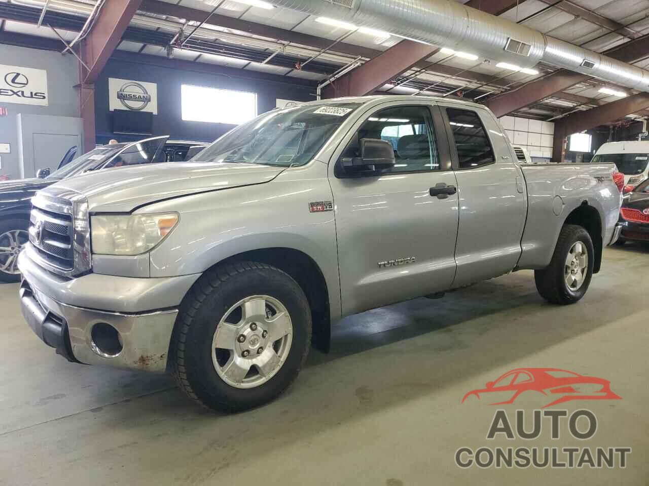 TOYOTA TUNDRA 2010 - 5TFUY5F14AX131769