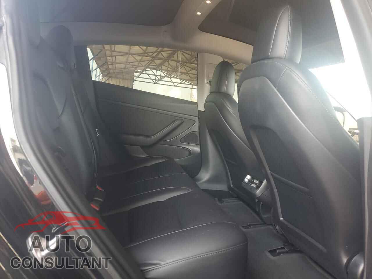 TESLA MODEL 3 2021 - 5YJ3E1EA9MF911618