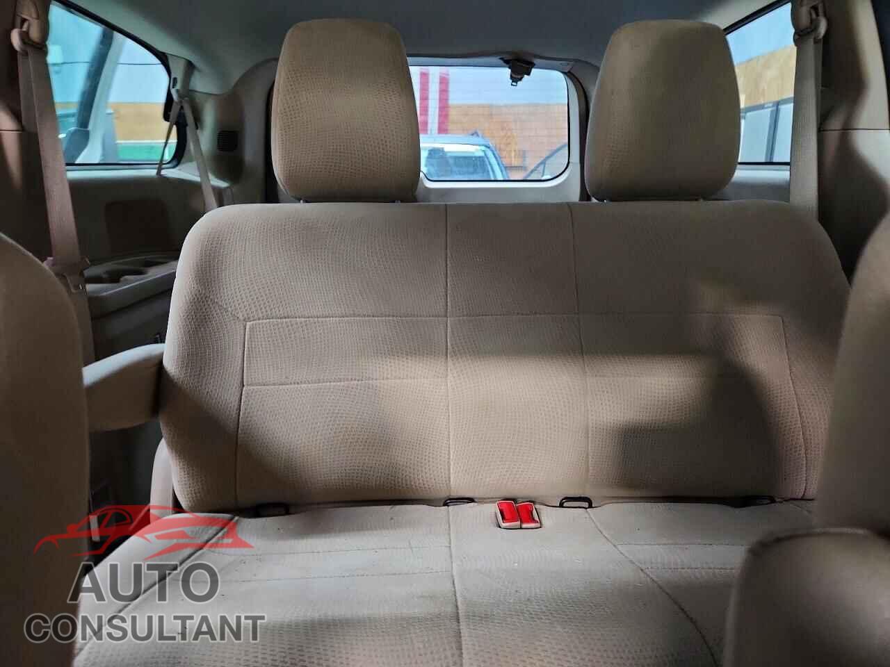 DODGE CARAVAN 2013 - 2C4RDGBG6DR693649