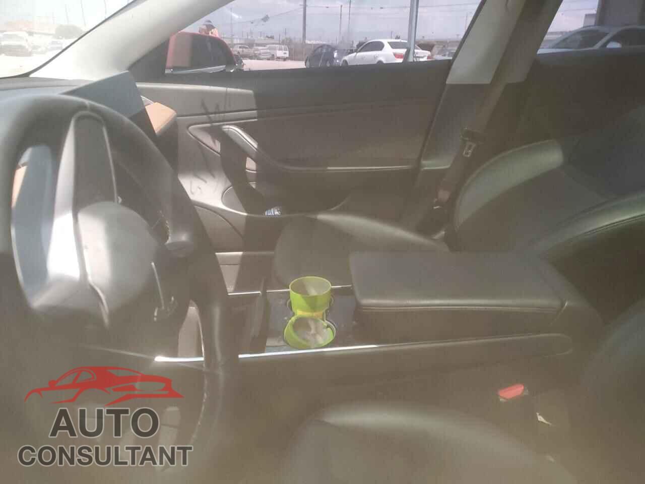 TESLA MODEL 3 2018 - 5YJ3E1EA3JF040212