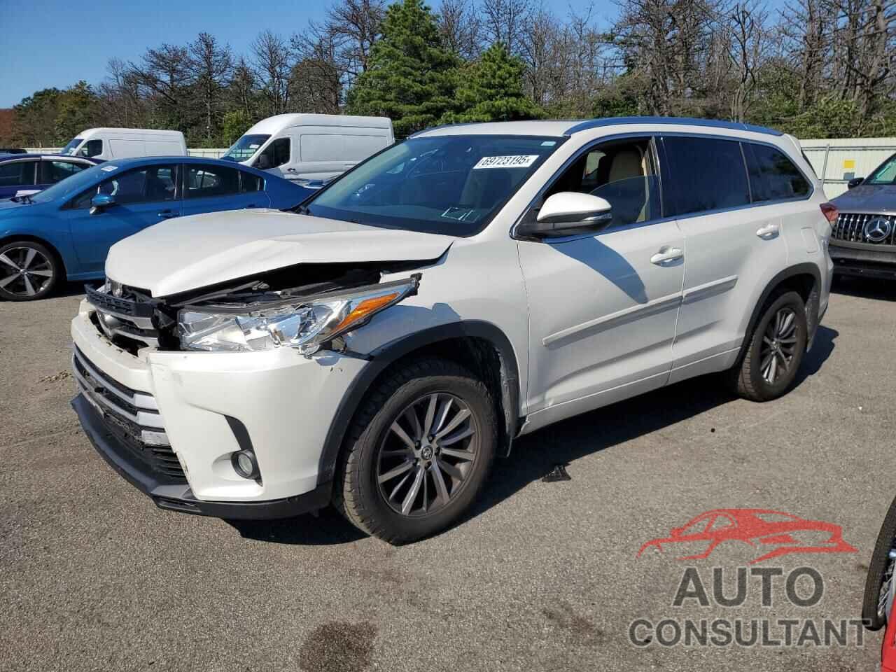 TOYOTA HIGHLANDER 2017 - 5TDJZRFH5HS519727