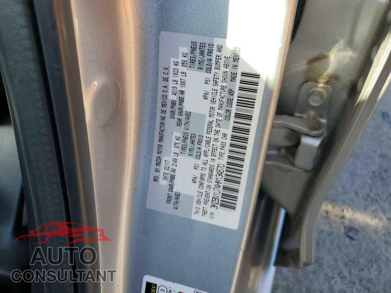 MAZDA 3 2017 - 3MZBN1U74HM134670