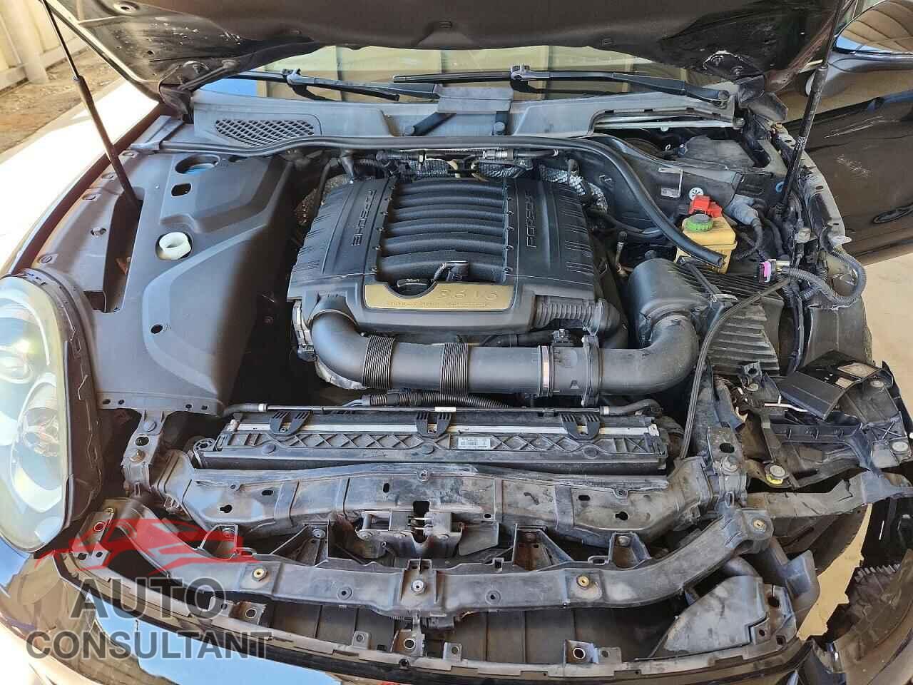 PORSCHE CAYENNE 2016 - WP1AA2A22GKA11821