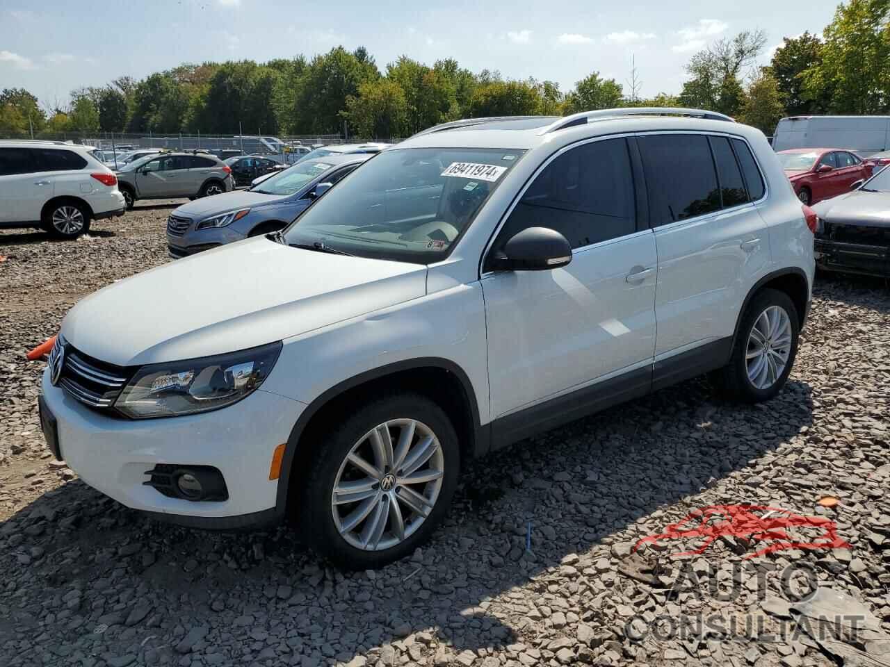 VOLKSWAGEN TIGUAN 2016 - WVGAV7AX7GW562068